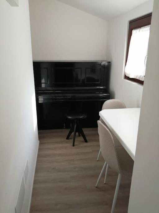Stefania'S Corner, Apartment In Bergamo Buitenkant foto