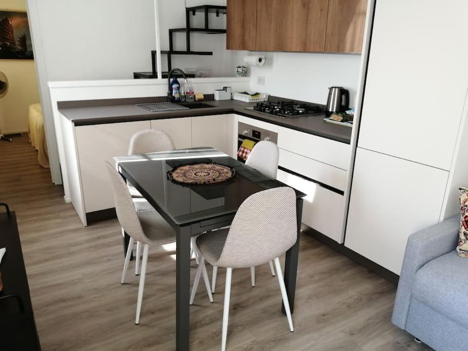 Stefania'S Corner, Apartment In Bergamo Buitenkant foto